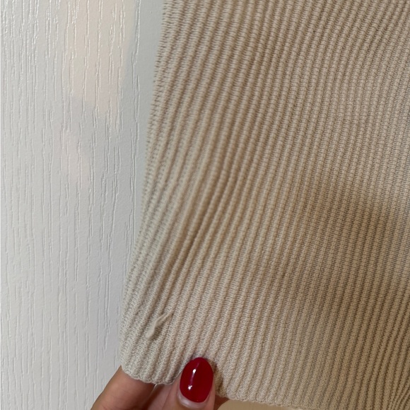 Beige Ribbed One-Shoulder Crop Top - Picture 5 of 7